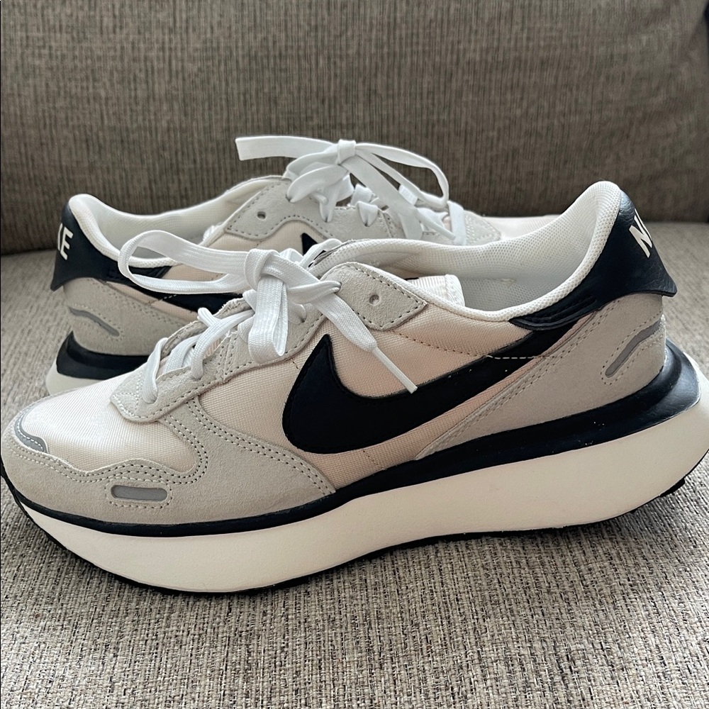 Nike Cream and Black Athletic Shoes